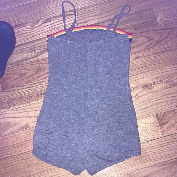 Romper rainbow collar size small - Picture 2 of 2